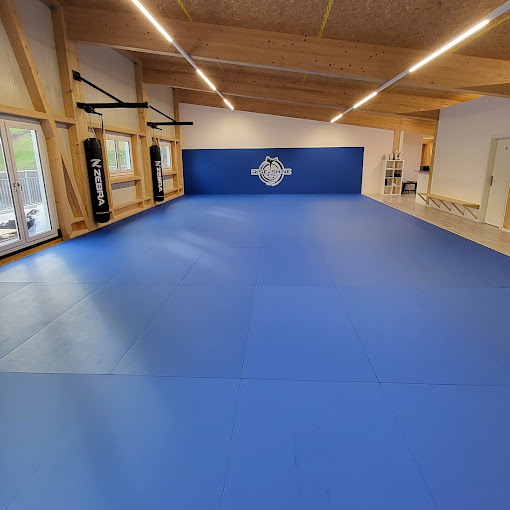 Crossfit - Krafttraining - Functionaltraining -Zirkeltraining - Fitness